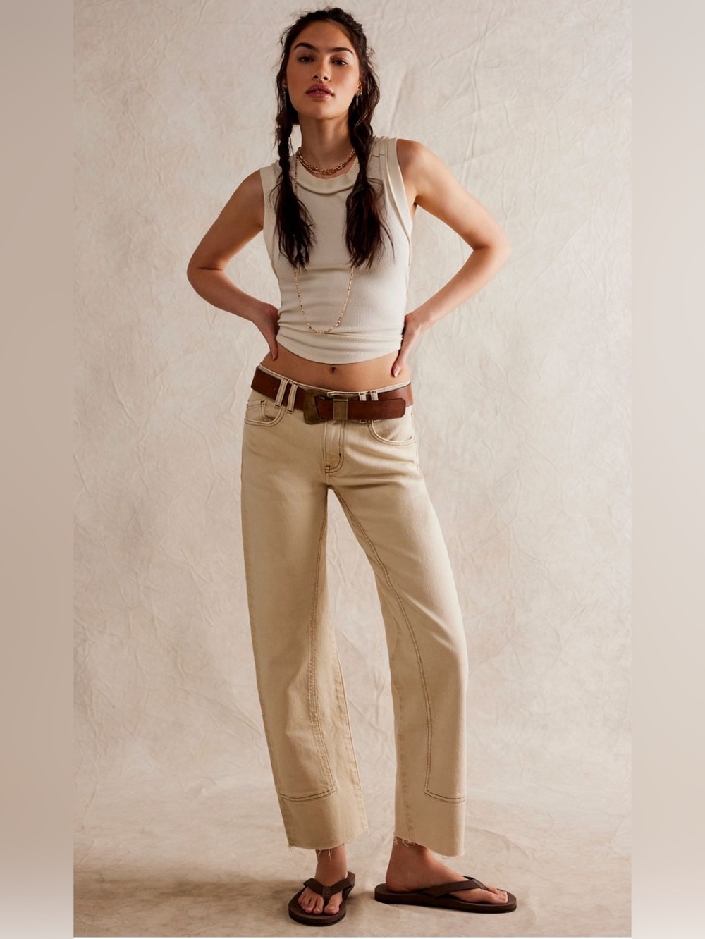 FREE PEOPLE We the Free mid-rise Risk Taker Raw Hem Jeans 
size 27
Ecru
LIKE NEW